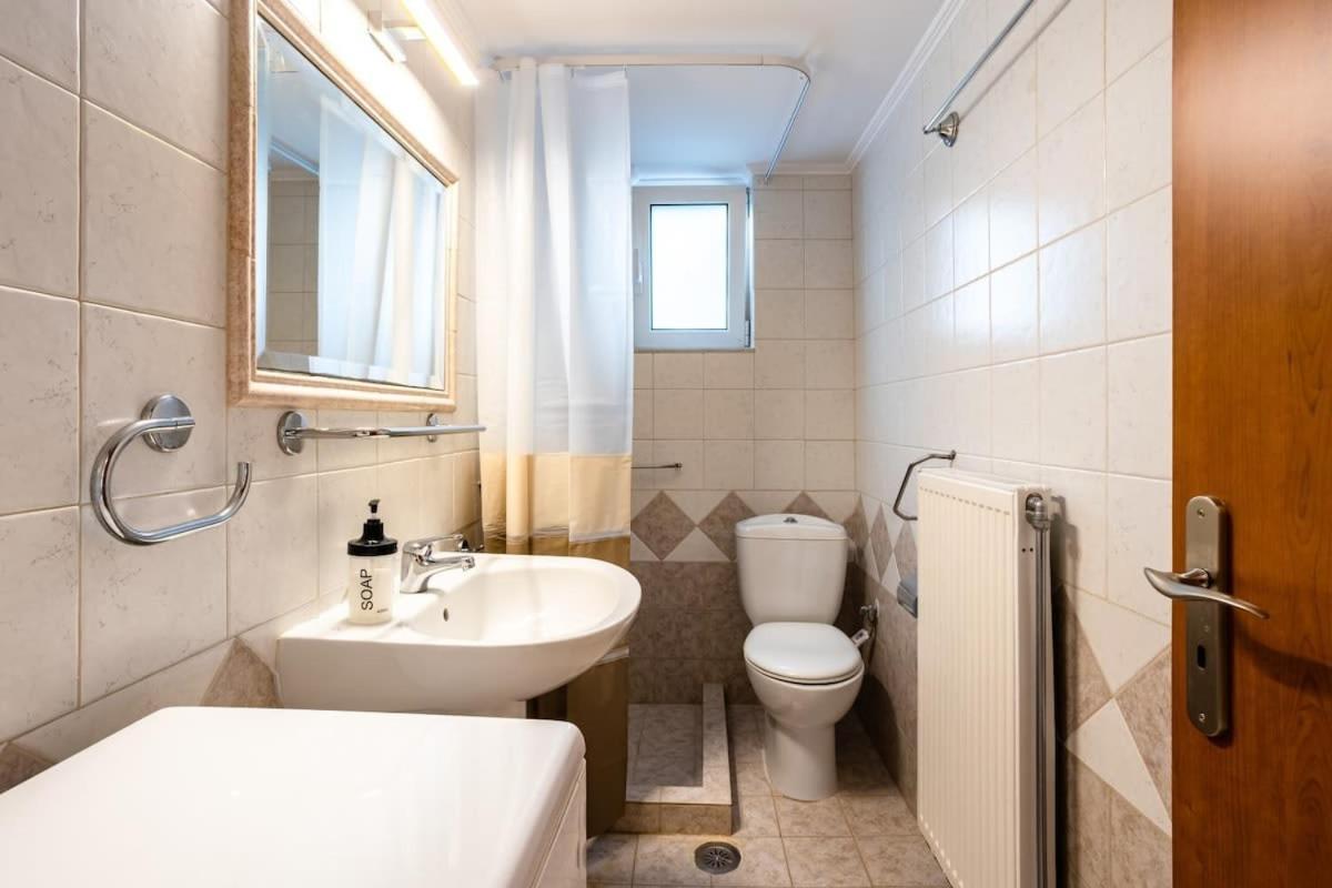 Filiatra Downtown Cozy Retreat - Homely Vibes Exterior photo